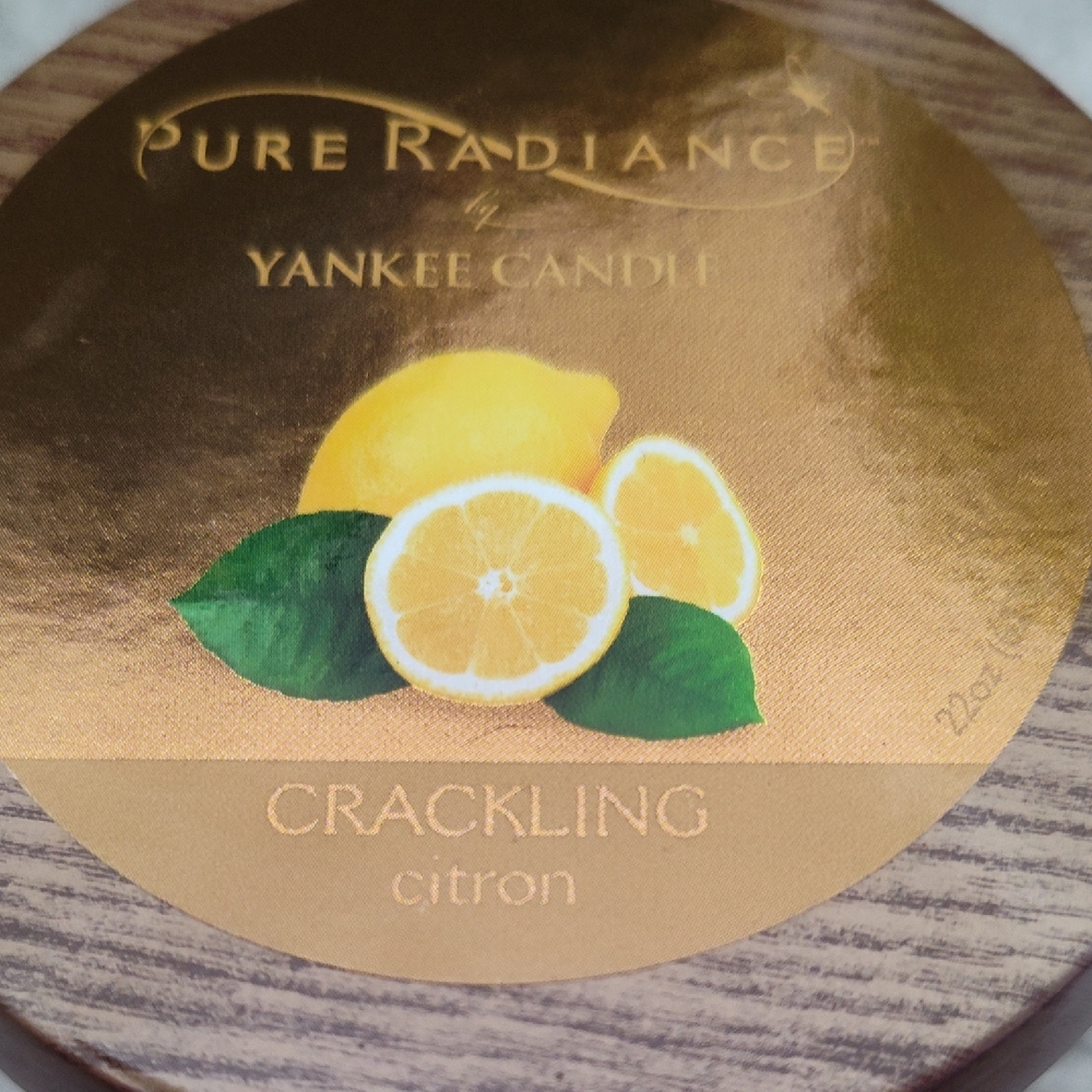 Yankee Candle Crackling Citron Candle - Light Green